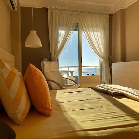 Beach View! Seaside Apartment Durrës Esterno foto