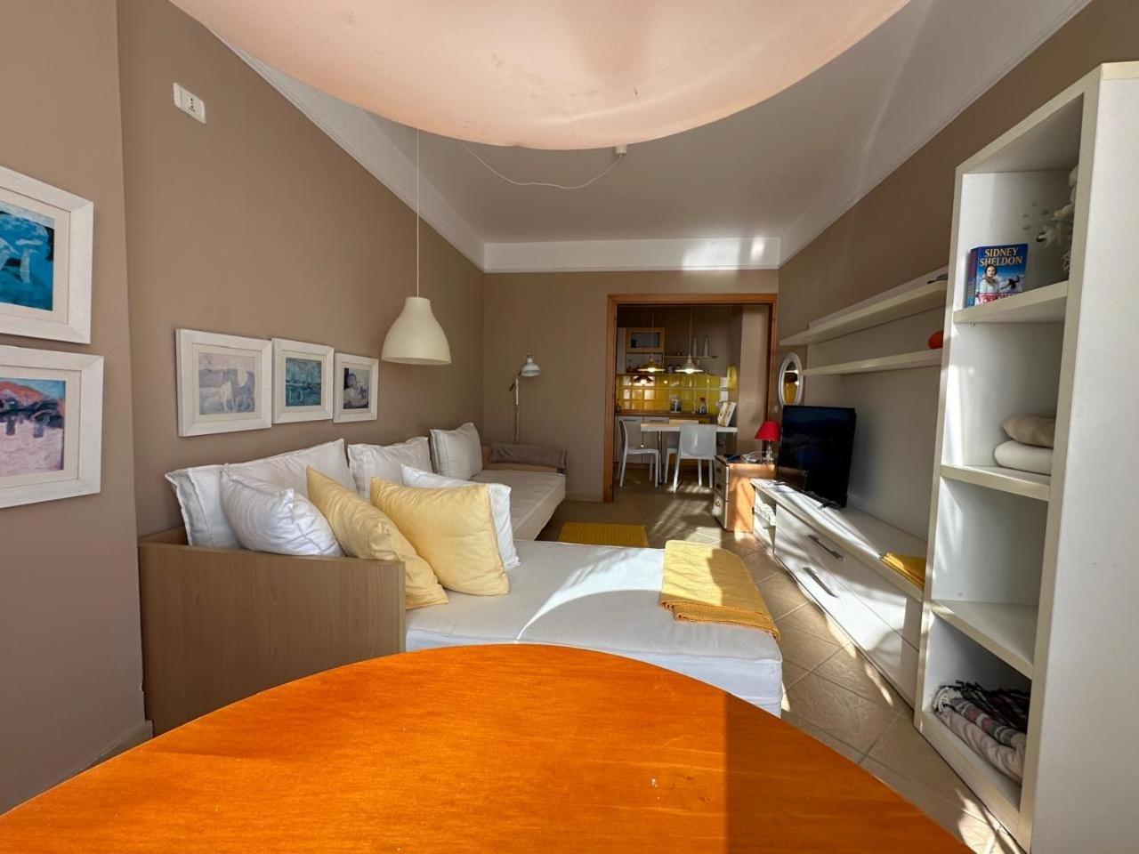 Beach View! Seaside Apartment Durrës Esterno foto